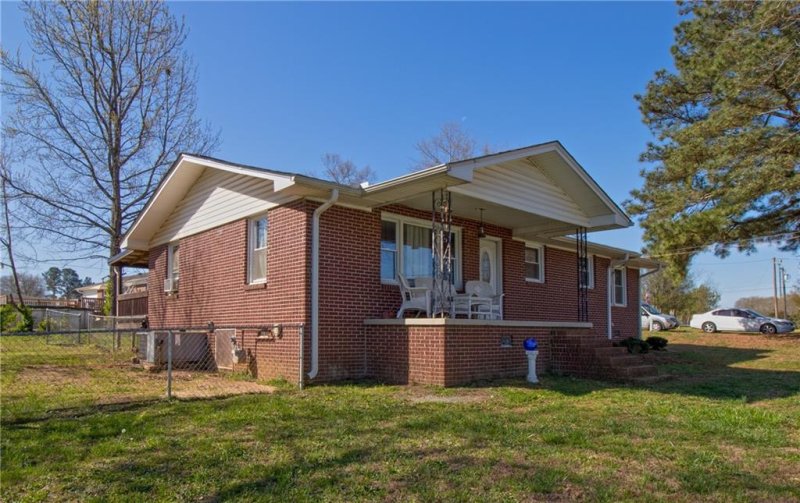 Property image 4 at 7 Academy Drive, Williamston, SC 29697