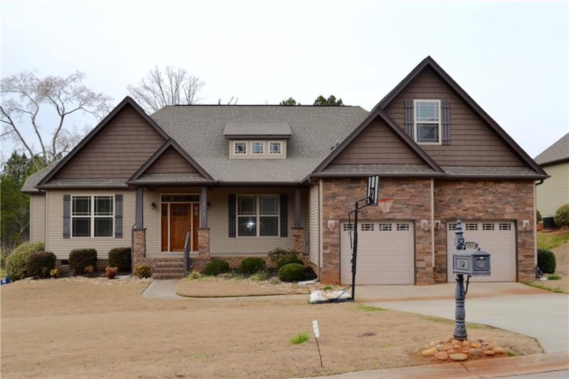 Property image 2 at 412 Coldstream Court, Seneca, SC 29678