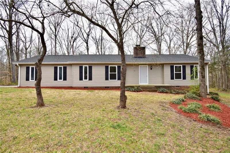 Property image 3 at 111 Muirfield Drive, Anderson, SC 29625