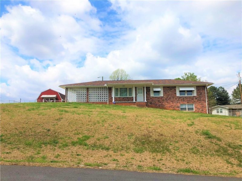 Property image 3 at 1473 Tamassee Drive, Seneca, SC 29672