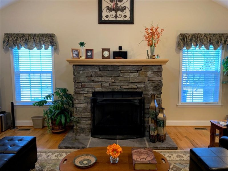 Property image 4 of 328 Ravens View Drive in Providenceridge, Seneca, SC 29678