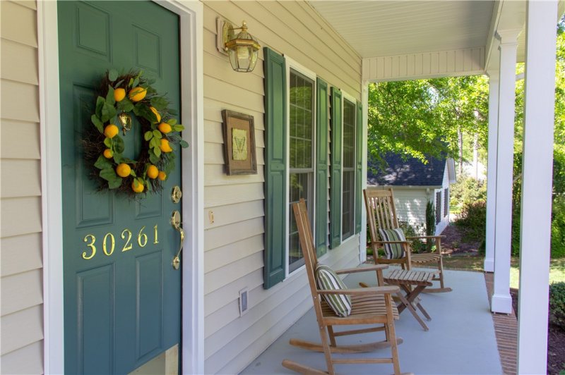 Property image 2 at 30261 Winchester Drive, Seneca, SC 29678