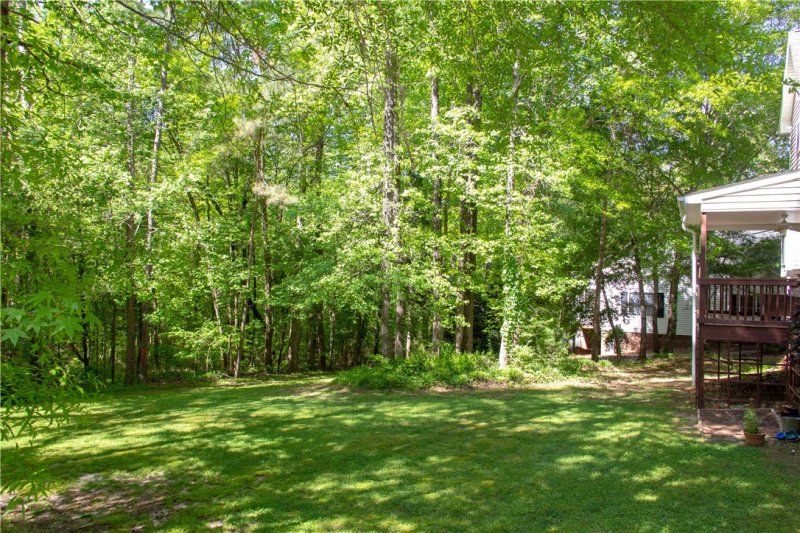 Property image 3 at 30261 Winchester Drive, Seneca, SC 29678