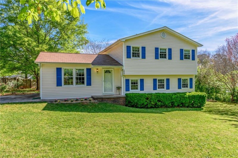 Property image 3 at 204 Green Drive, Liberty, SC 29657