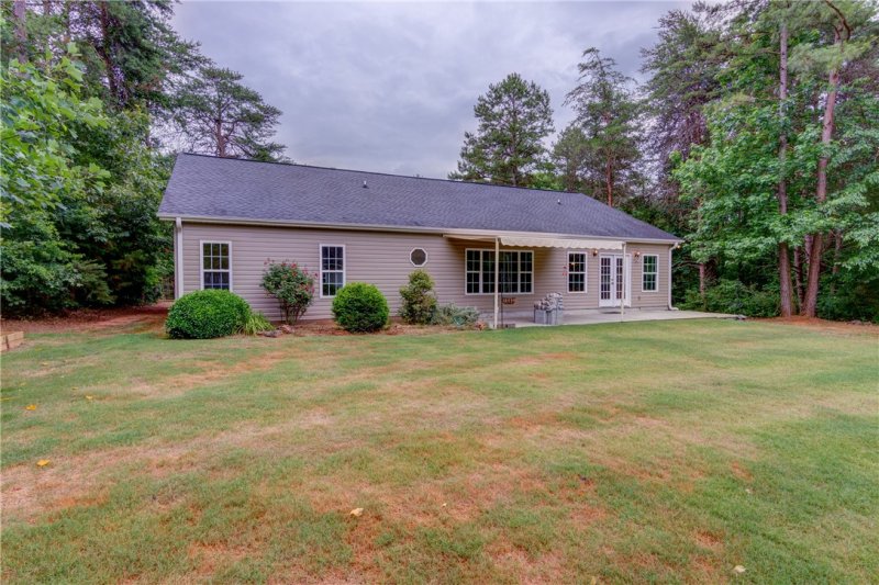 Property image 4 at 85 Lake Club Drive, Lavonia, GA 30553