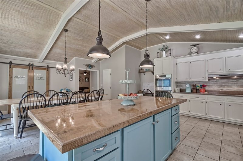 Property image 3 at 400 Clarendon Drive, Easley, SC 29642