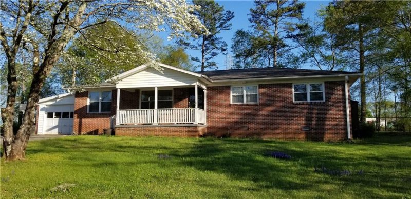 Property image 3 at 106 Brookwood Drive, Seneca, SC 29678