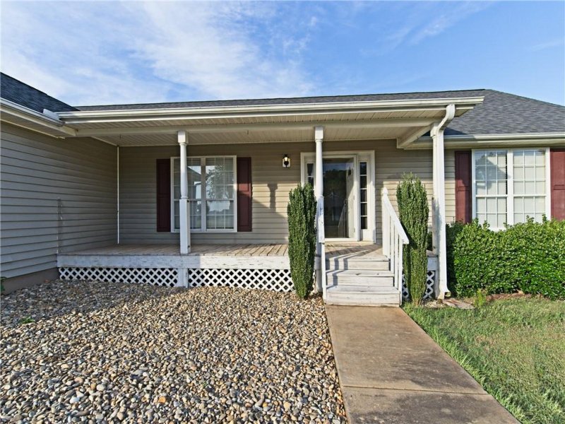 Property image 3 at 1000 Moorehead Place, Pendleton, SC 29670