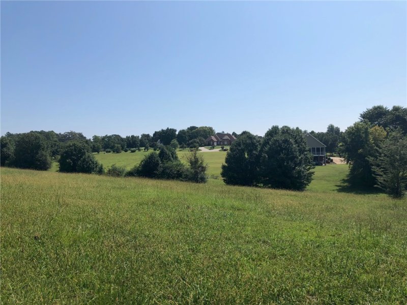 Property image 3 at 5-23 Queen Drive, Walhalla, SC 29691