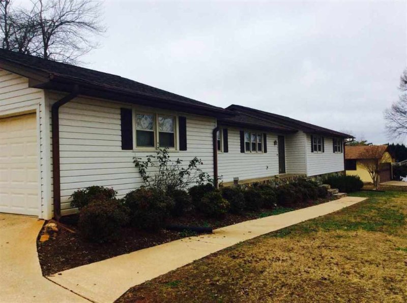 Property image 2 at 103 Stonehaven Drive, Anderson, SC 29625