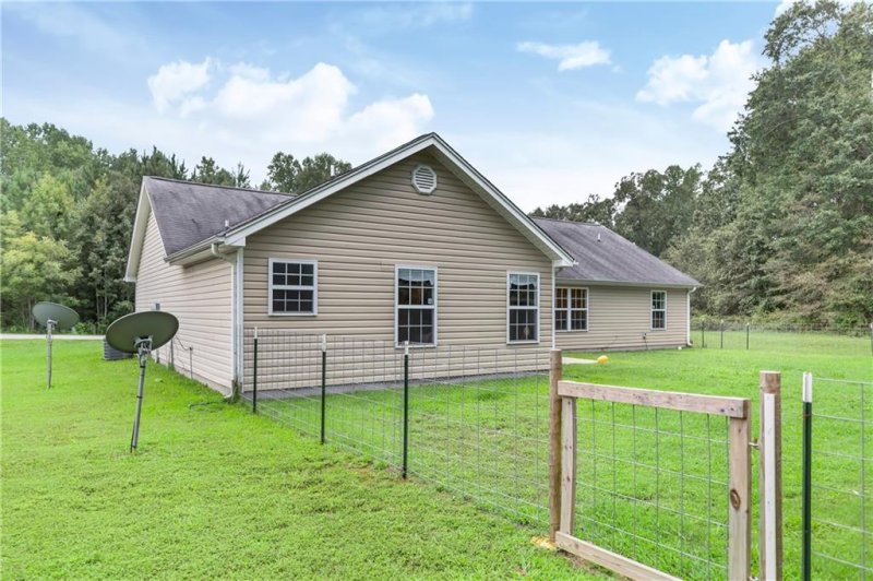 Property image 5 at 608 Revolutionary Drive, West Union, SC 29696