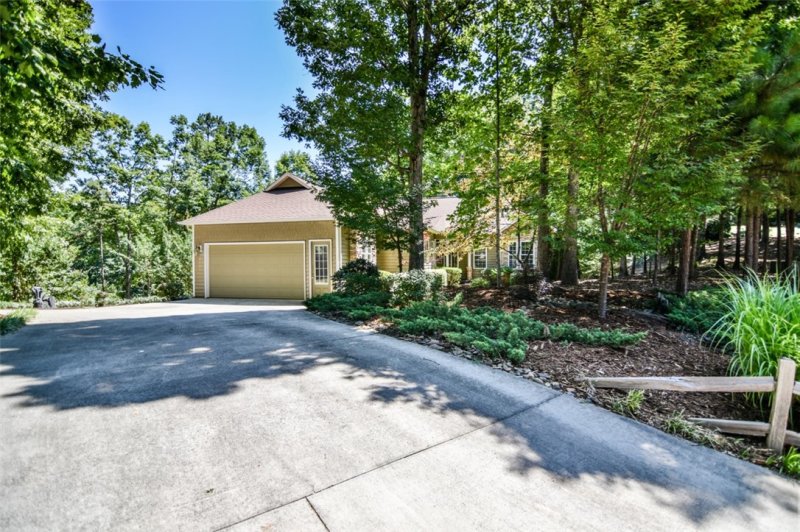 Property image 2 at 212 Wynmere Way, Seneca, SC 29672