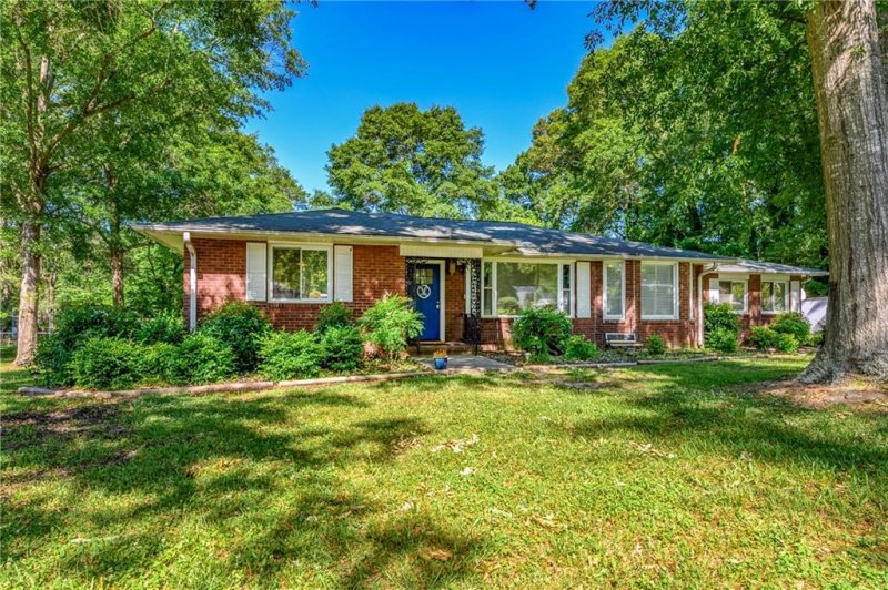 Property image 3 at 305 Forest Lane, Belton, SC 29627