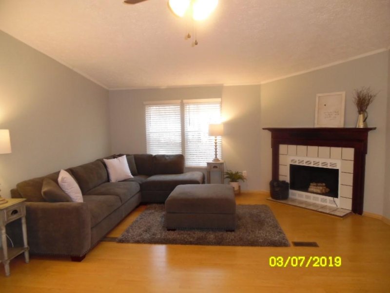 Property image 3 at 208 Chantilly Circle, Starr, SC 29684