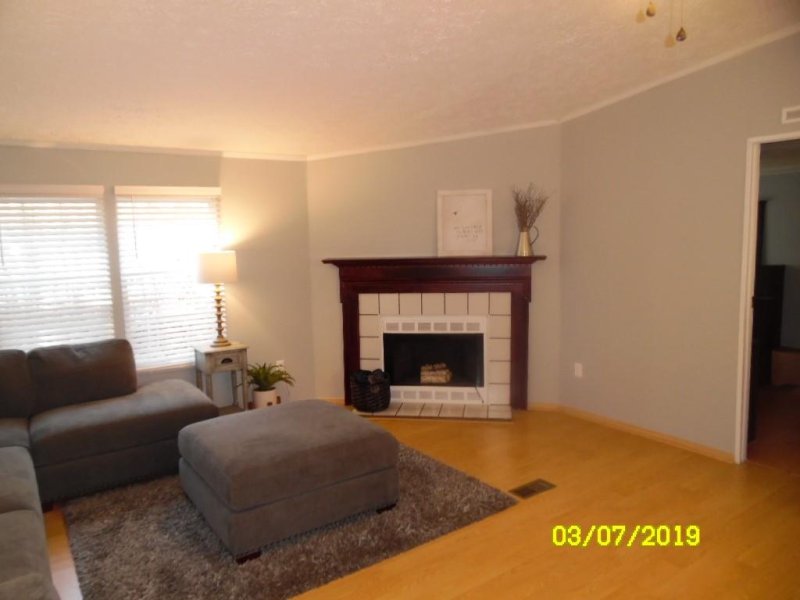 Property image 4 at 208 Chantilly Circle, Starr, SC 29684