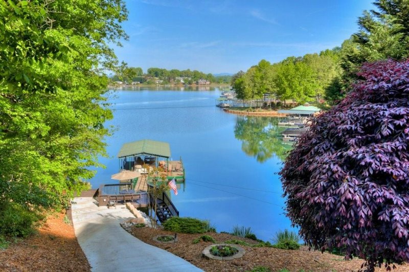 Property image 5 at 504 Viewpoint Court, Seneca, SC 29672