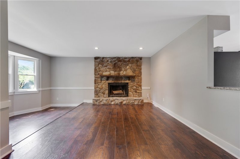 Property image 3 at 1407 Old Ivy Road, Anderson, SC 29621