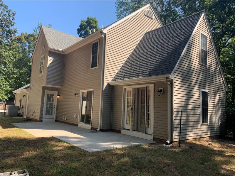 Property image 2 at 510 Willow Branch Lane, Seneca, SC 29672