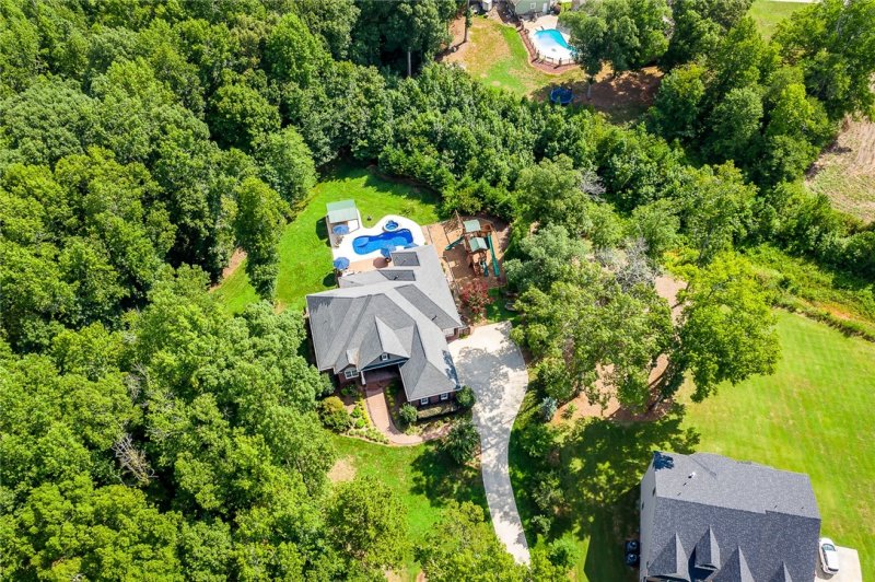 Property image 3 at 10 United Avenue, Pendleton, SC 29670