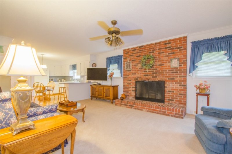 Property image 4 at 422 Broadway Lake Road, Anderson, SC 29621