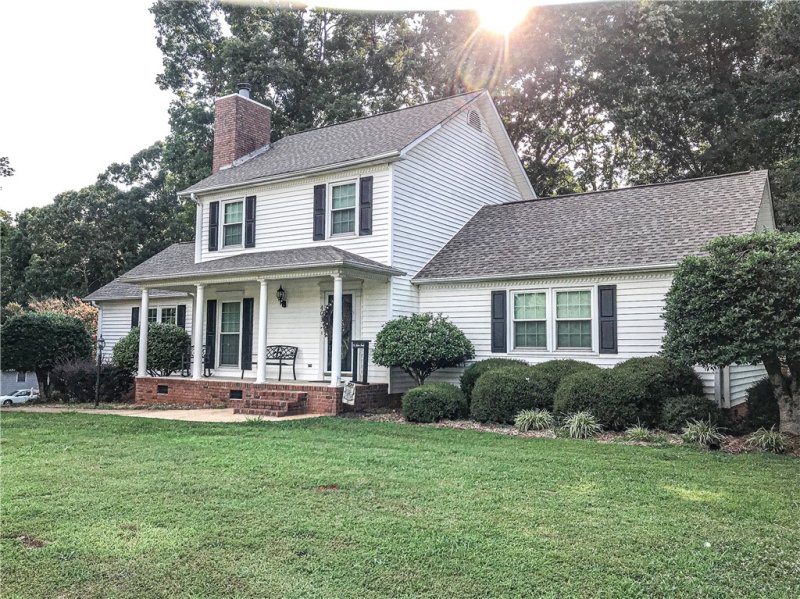 Property image 2 at 401 Hampton Road, Liberty, SC 29657