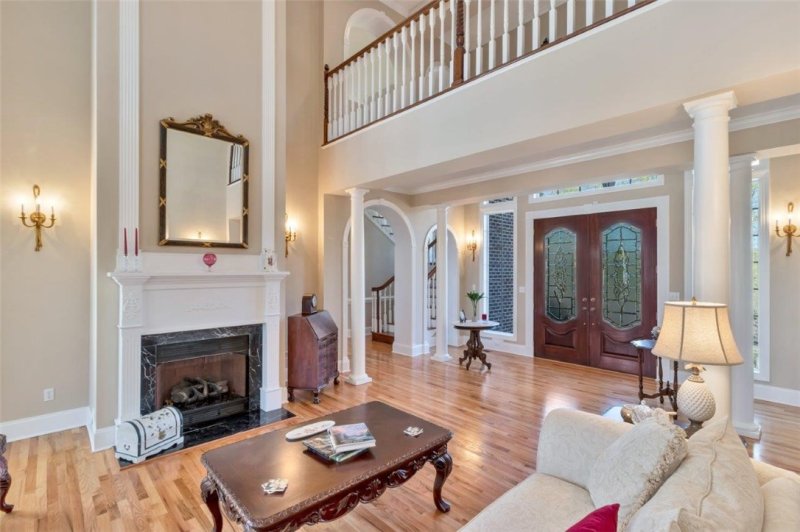 Property image 3 at 208 Horse Head Point, Seneca, SC 29672