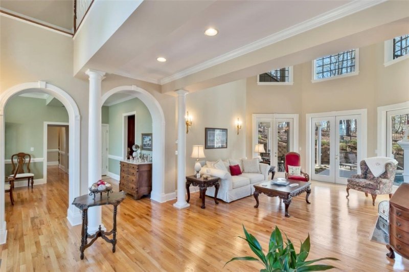 Property image 4 at 208 Horse Head Point, Seneca, SC 29672