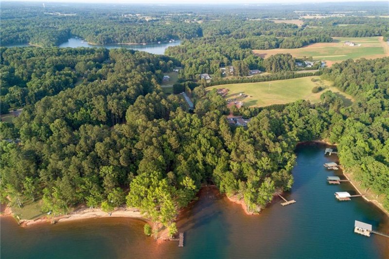 Property image 5 at 18 Hartwell Villas, Anderson, SC 29626