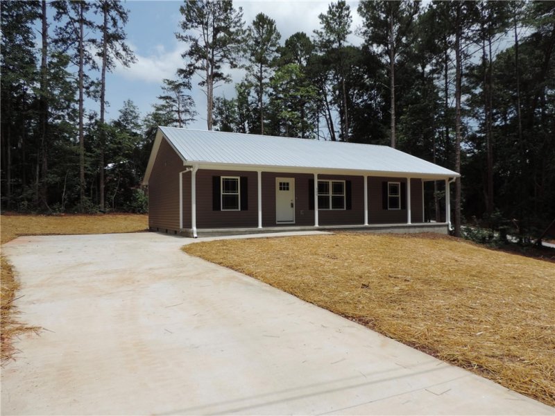 Property image 2 at 300 Arrowood Circle, Seneca, SC 29672