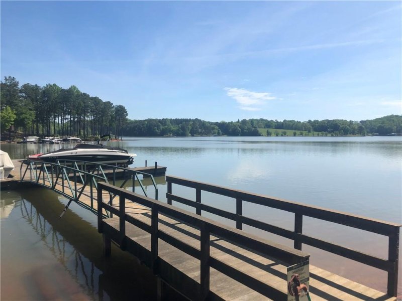 414 Sunset Point Drive
