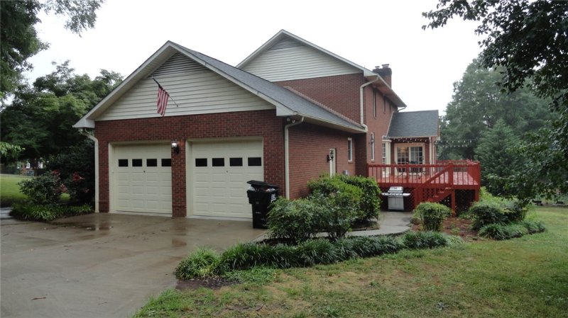 Property image 2 at 1022 Harpers Way, Anderson, SC 29621