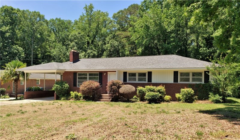 Property image 2 at 512 Forest Lane, Belton, SC 29627