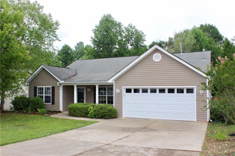 216 Rivers Edge Drive