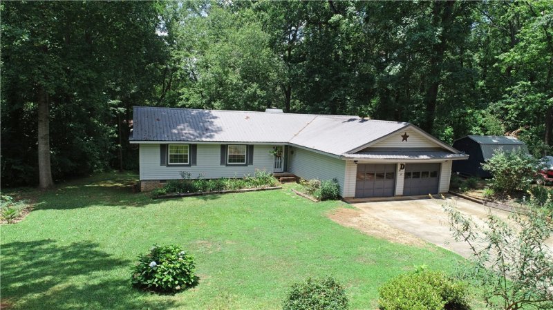 Property image 2 at 100 Carswell Drive, Anderson, SC 29624