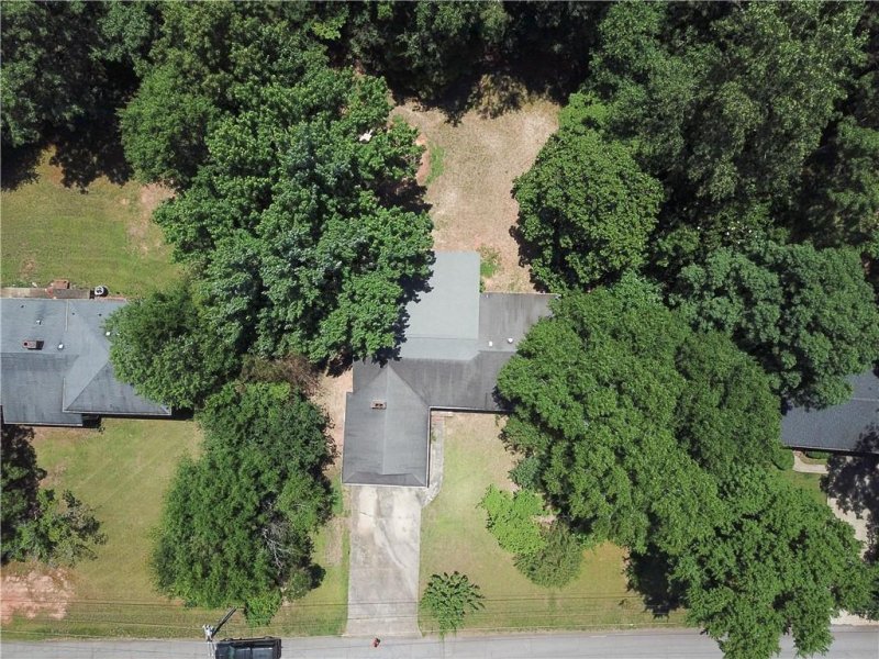 Property image 4 at 1512 Cherokee Drive, Seneca, SC 29672