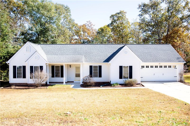 Property image 2 at 312 Weeping Willow Drive, Seneca, SC 29672