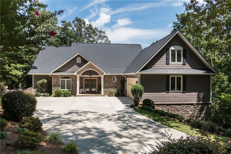 114 Wynward Pt Drive