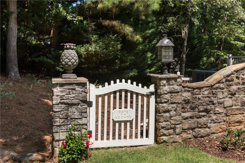 Property image 3 at 114 Wynward Pt Drive, Salem, SC 29676