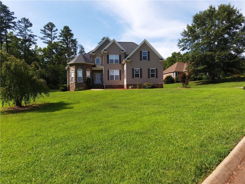 Property image 3 at 99 Fairway Drive, Pickens, SC 29671