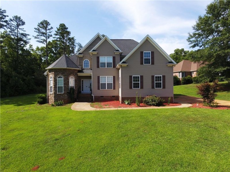 Property image 4 at 99 Fairway Drive, Pickens, SC 29671