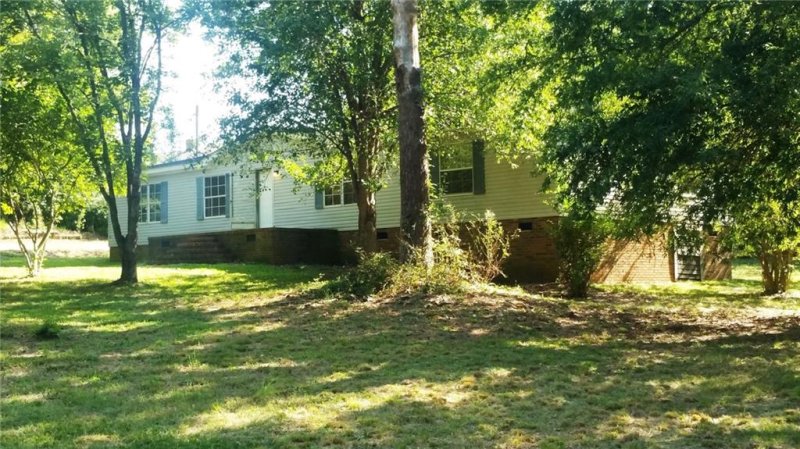 Property image 2 at 609 Burrell Street, Pendleton, SC 29670