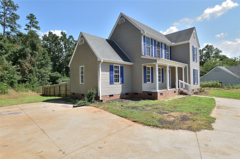Property image 2 at 111 Tall Willow Drive, Seneca, SC 29672