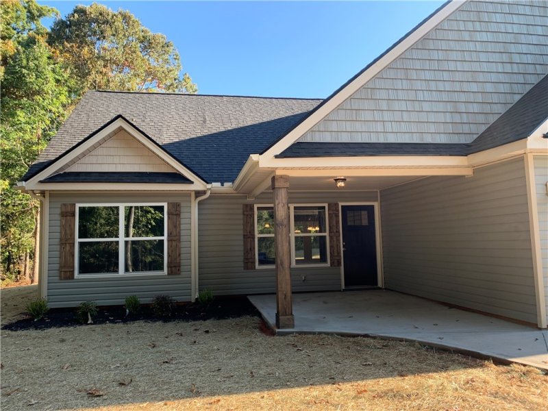 Property image 4 at 406 Greenview Court, Westminster, SC 29693