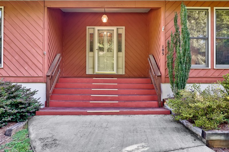 Property image 3 at 105 Creekview Drive, Clemson, SC 29631