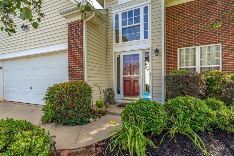 Property image 2 at 4 War Admiral Way, Greenville, SC 29617