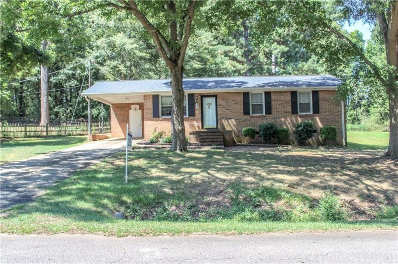Property image 3 at 210 Mulberry Avenue, Anderson, SC 29625