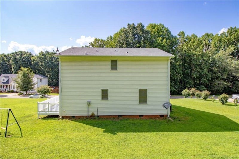 Property image 5 at 352 Springdale Avenue, Liberty, SC 29657
