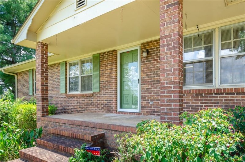 Property image 5 at 520 Auburn Avenue, Anderson, SC 29626