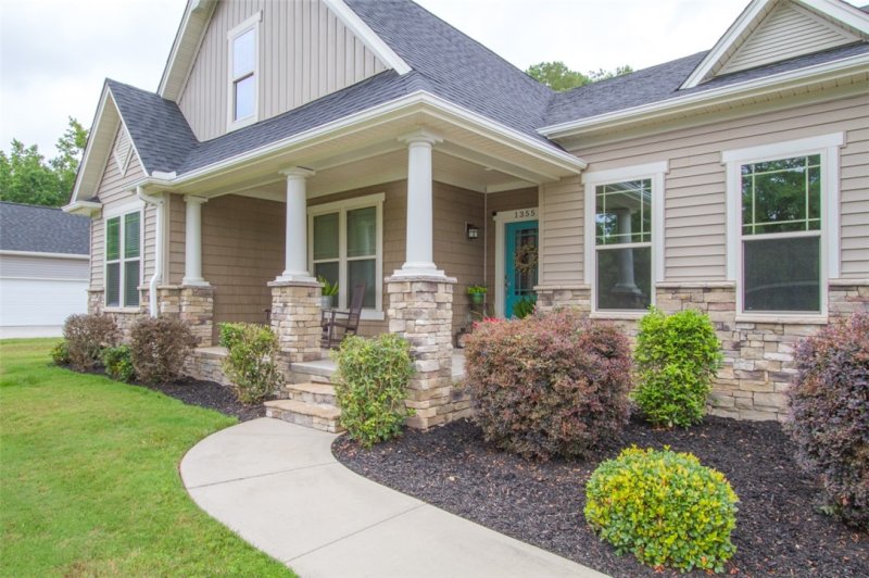 1355 Honey Creek Road