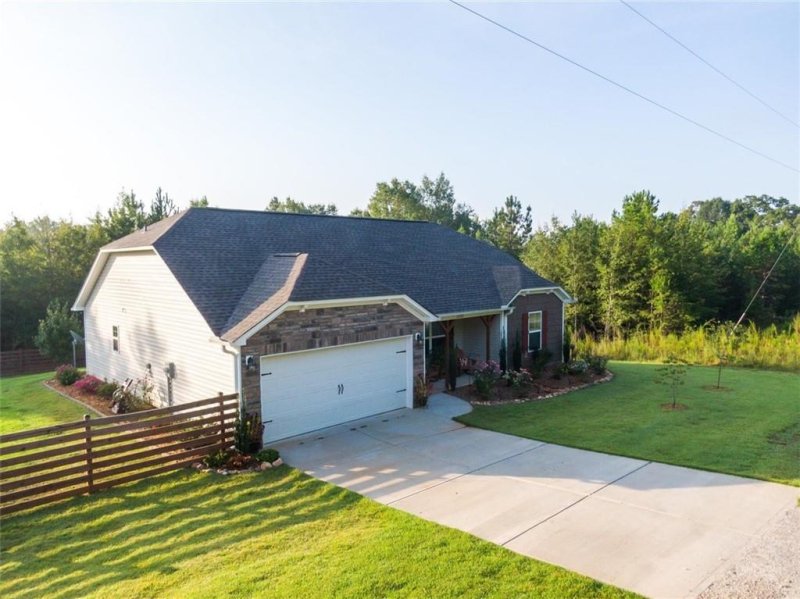 Property image 4 at 13017 Azalea Drive, Seneca, SC 29678